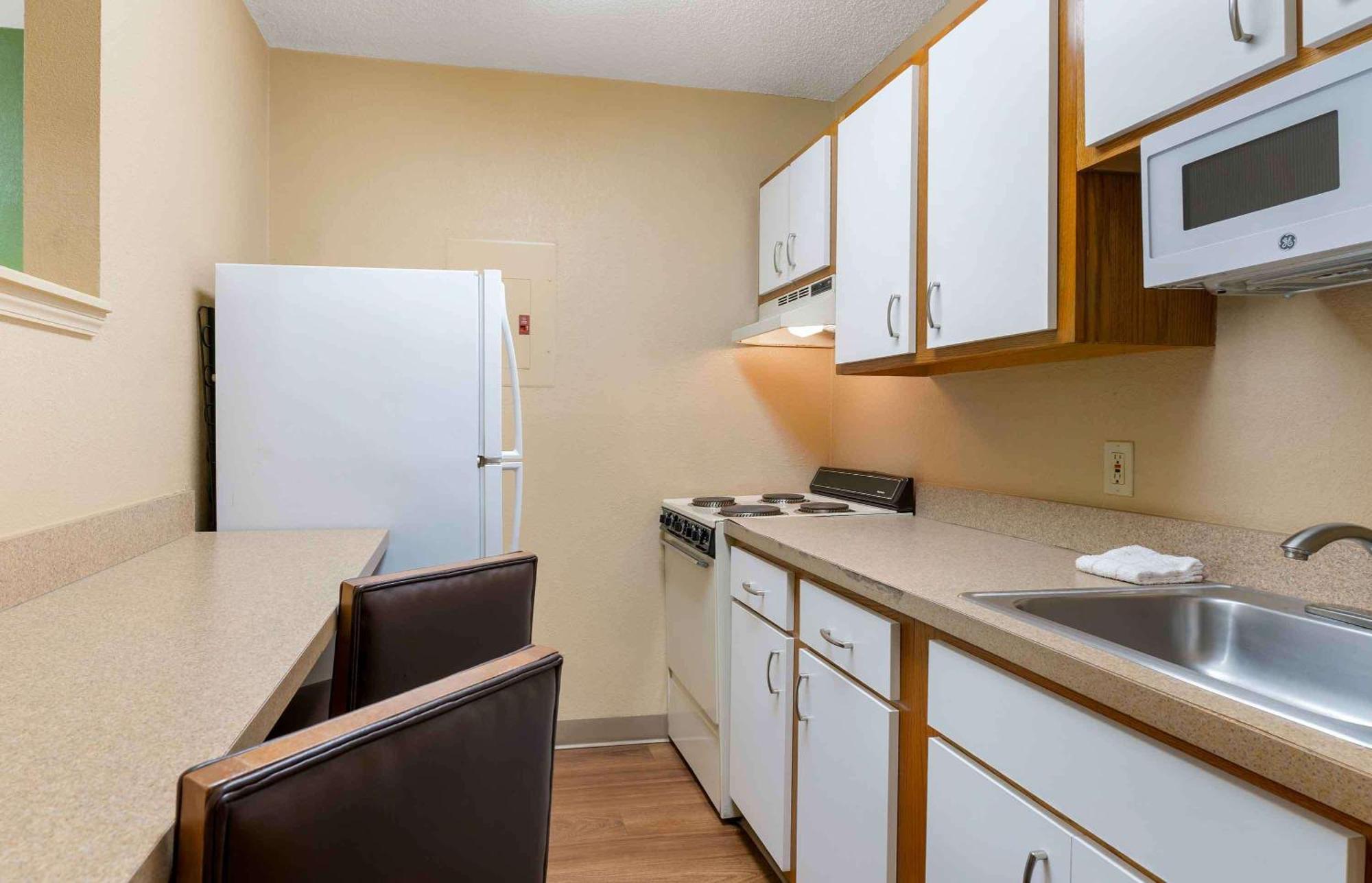 Extended Stay America Suites - Raleigh - Cary - Harrison Ave Ngoại thất bức ảnh
