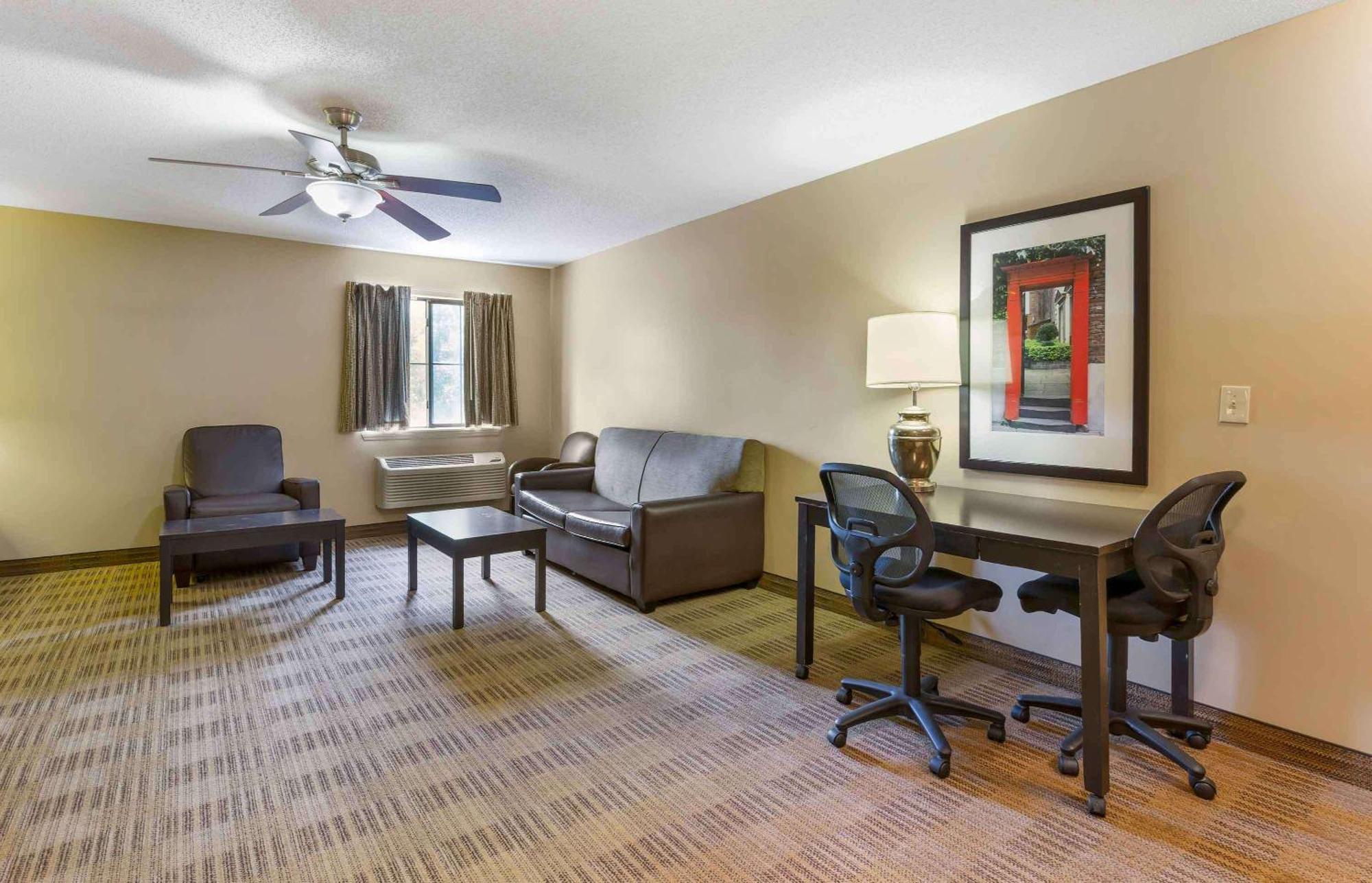 Extended Stay America Suites - Raleigh - Cary - Harrison Ave Ngoại thất bức ảnh