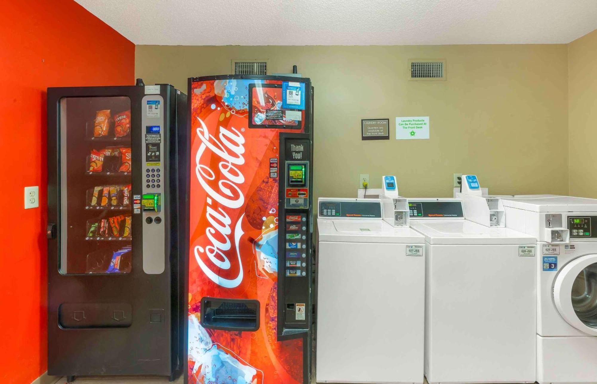 Extended Stay America Suites - Raleigh - Cary - Harrison Ave Ngoại thất bức ảnh