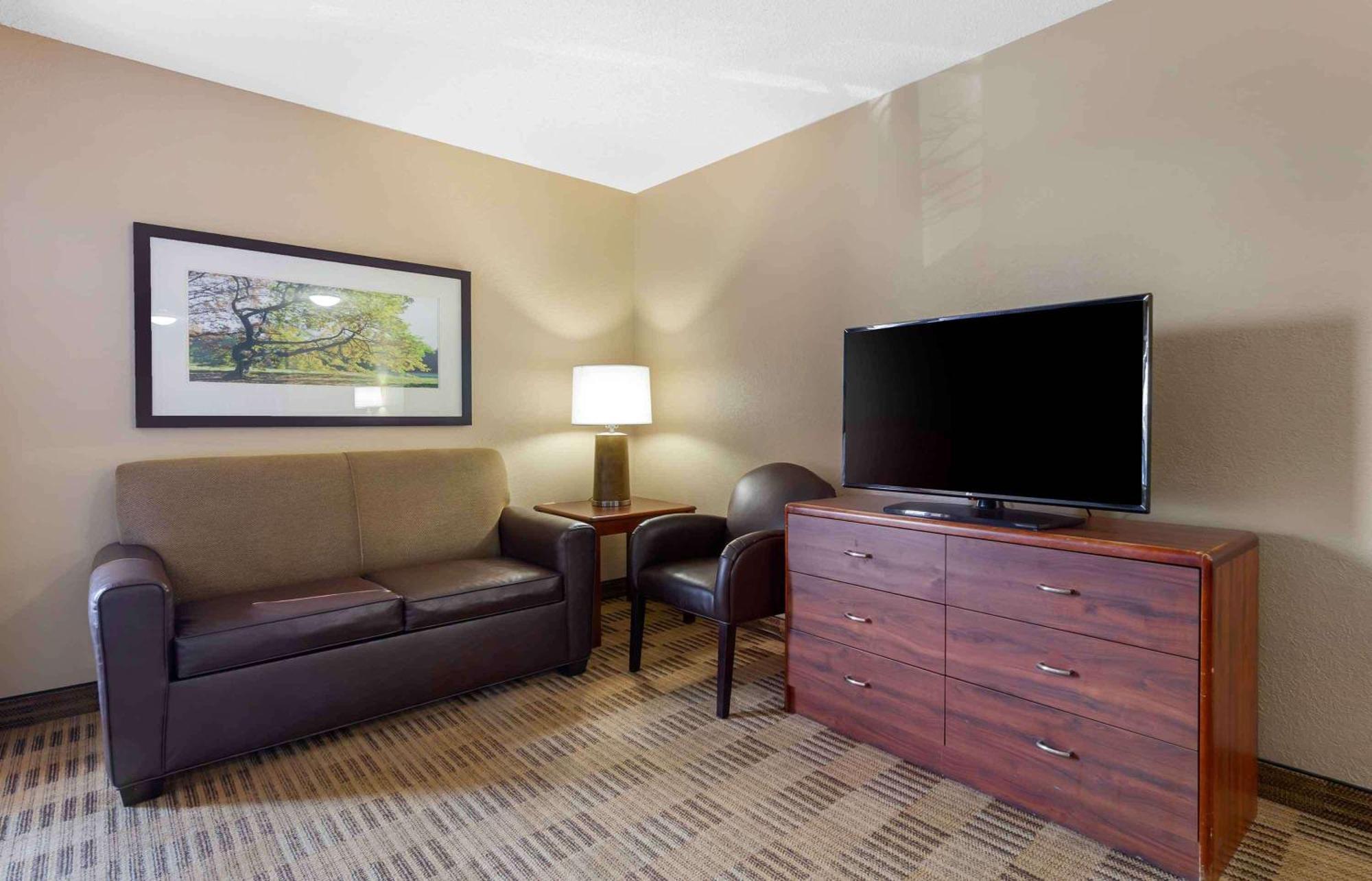 Extended Stay America Suites - Raleigh - Cary - Harrison Ave Ngoại thất bức ảnh