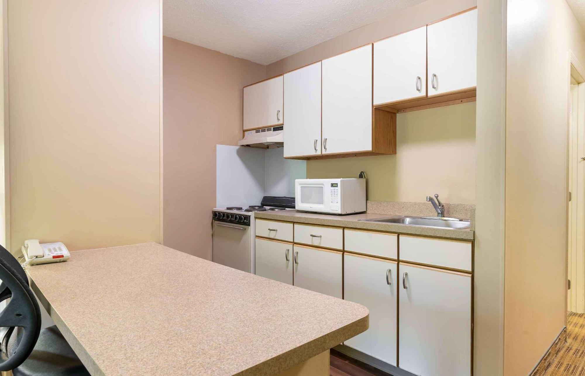 Extended Stay America Suites - Raleigh - Cary - Harrison Ave Ngoại thất bức ảnh