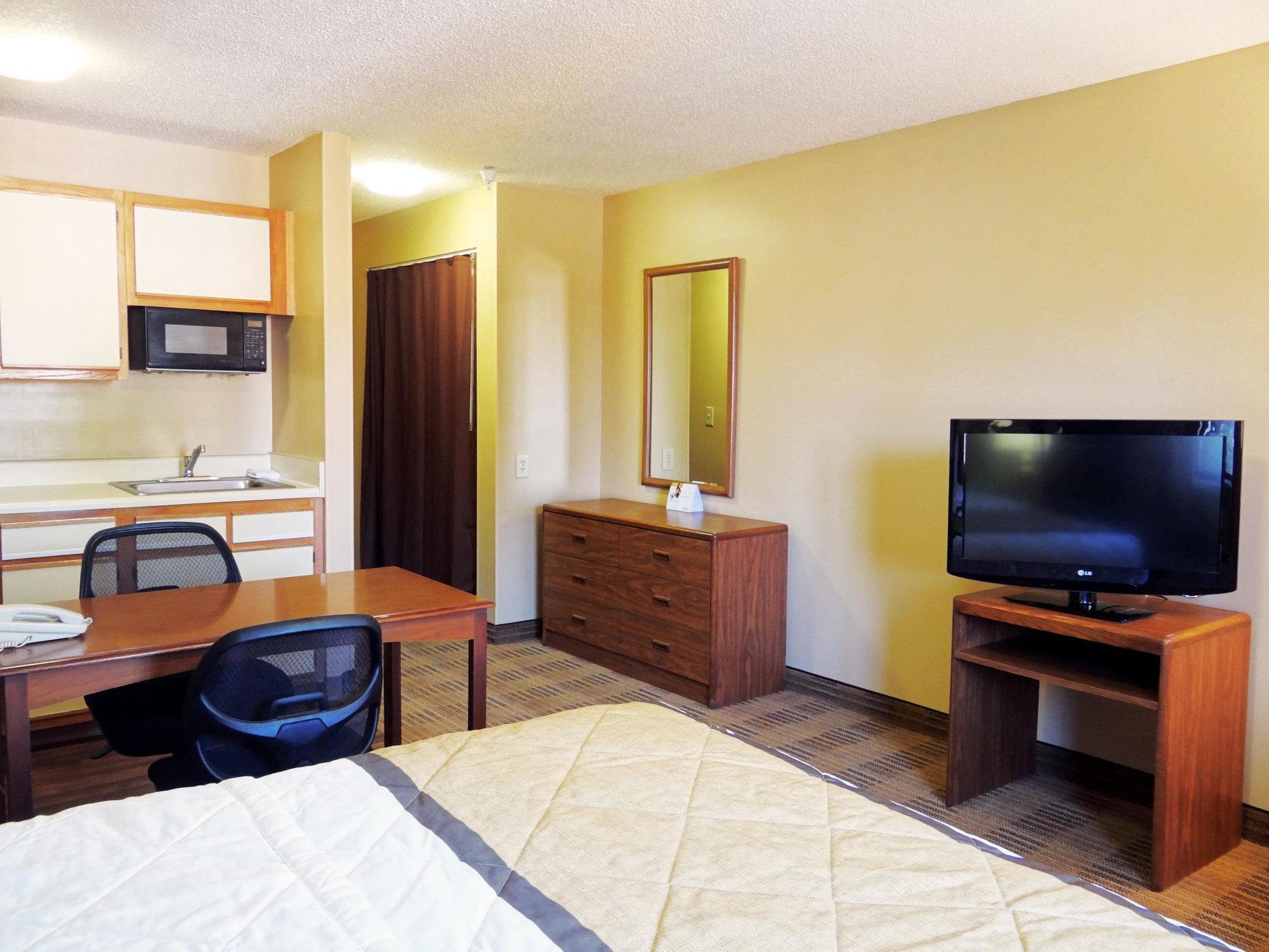 Extended Stay America Suites - Raleigh - Cary - Harrison Ave Ngoại thất bức ảnh