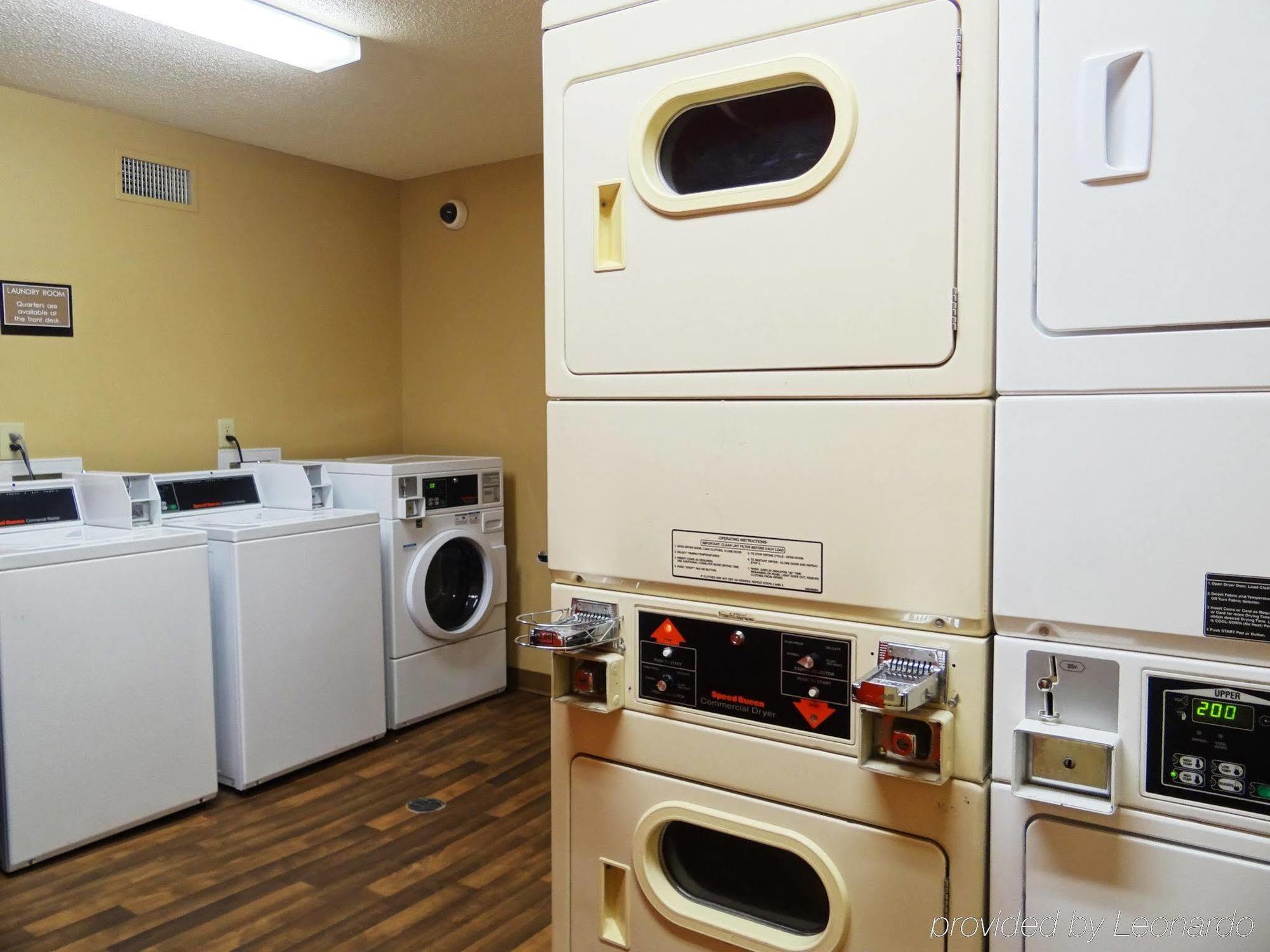 Extended Stay America Suites - Raleigh - Cary - Harrison Ave Ngoại thất bức ảnh